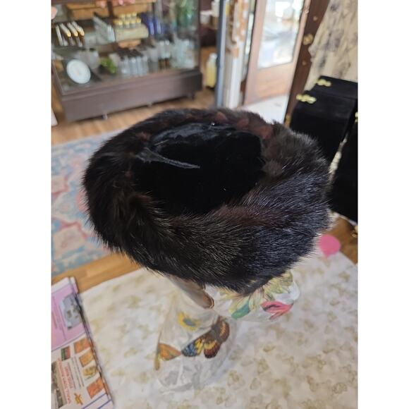 Vintage 1950s Sable Fur Hat With Pin - Picture 5 of 15